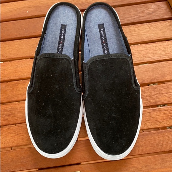 Tommy Hilfiger slip on - Picture 2 of 5
